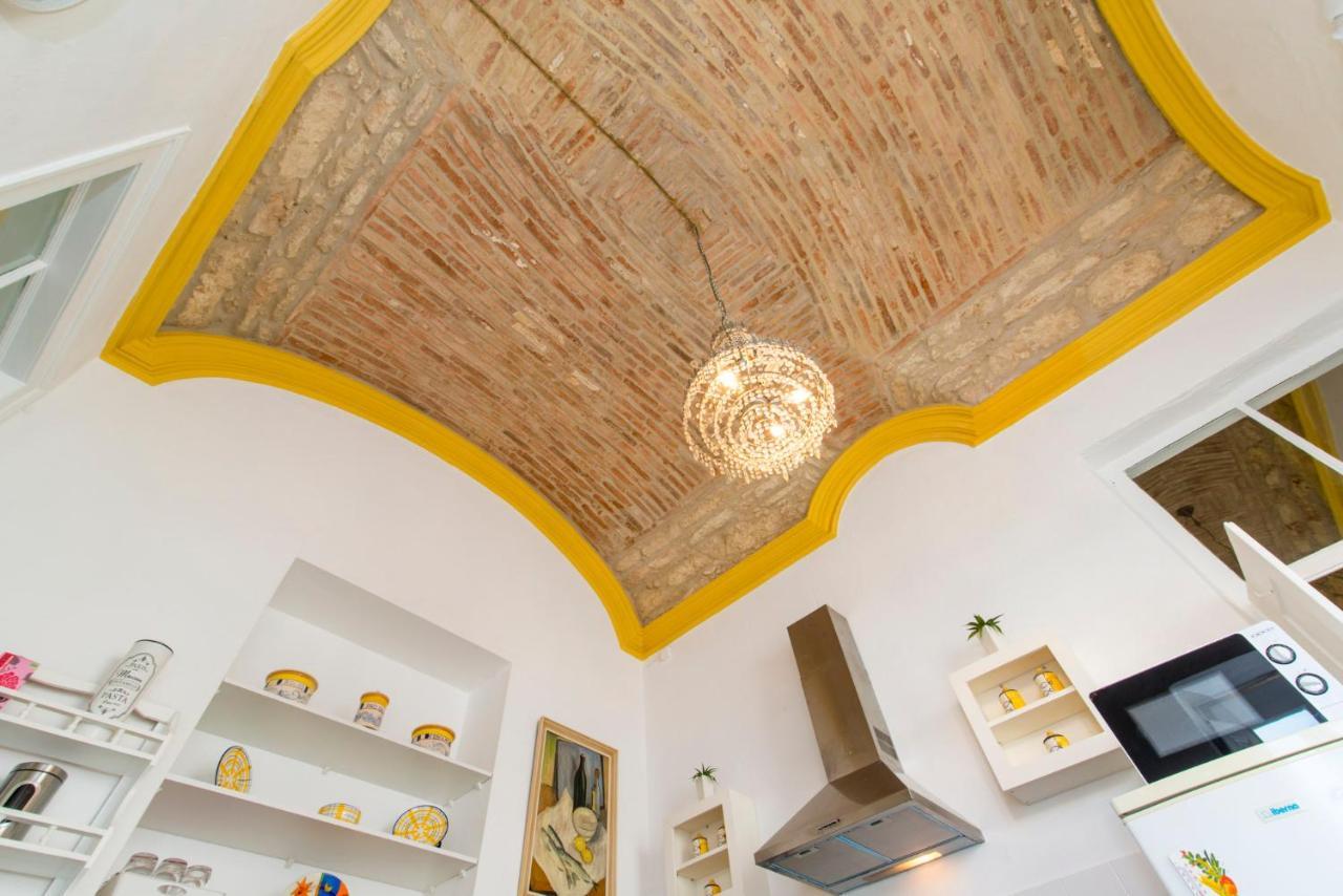 Charming Town House Just 500M From The Marina And Its Well Known Typical Market Olhão المظهر الخارجي الصورة